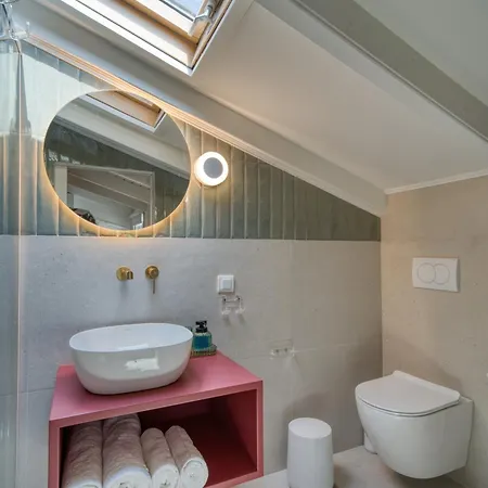 Апартаменты Rea's Attic